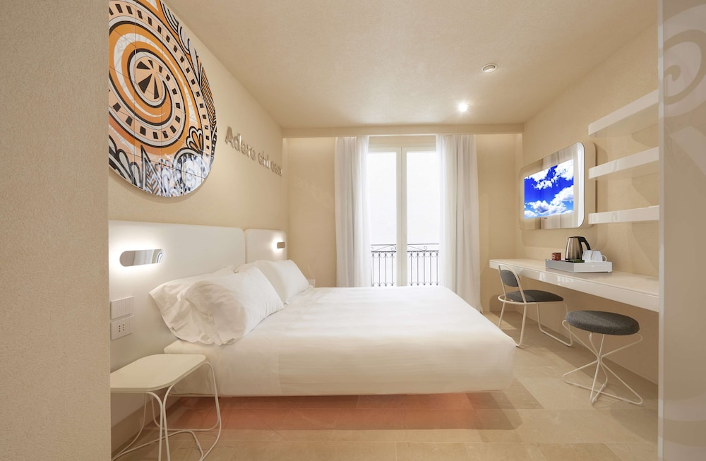 Deluxe Double Room - Photo 5