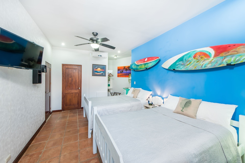 Surf Room