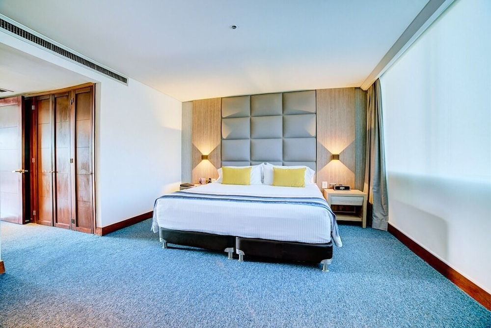 Presidential Room