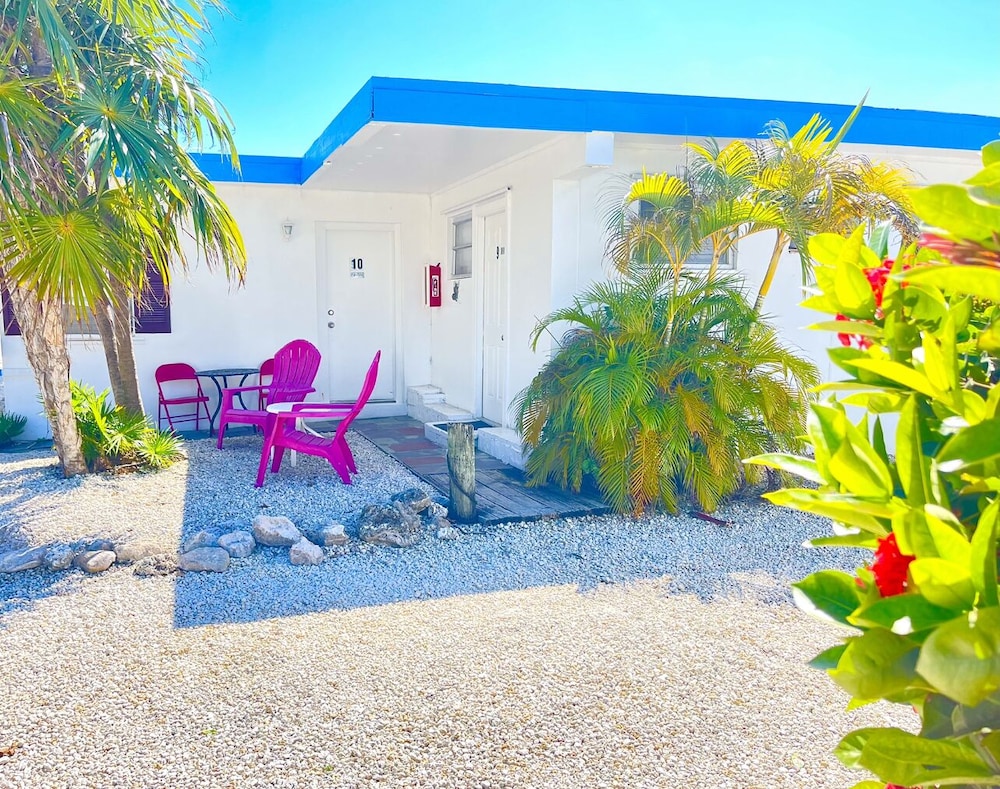 Small Bungalow photo 3
