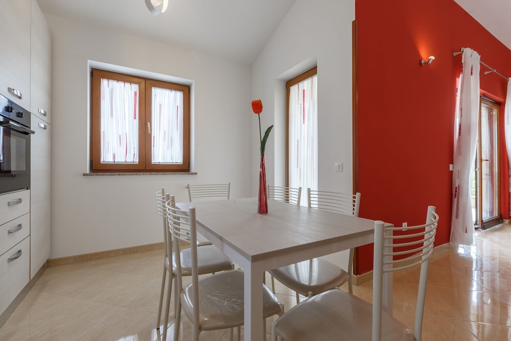 Classic House, Kitchen, Garden View photo 2