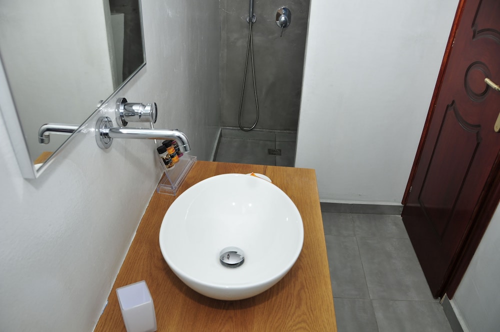 Triple Room - Photo 11