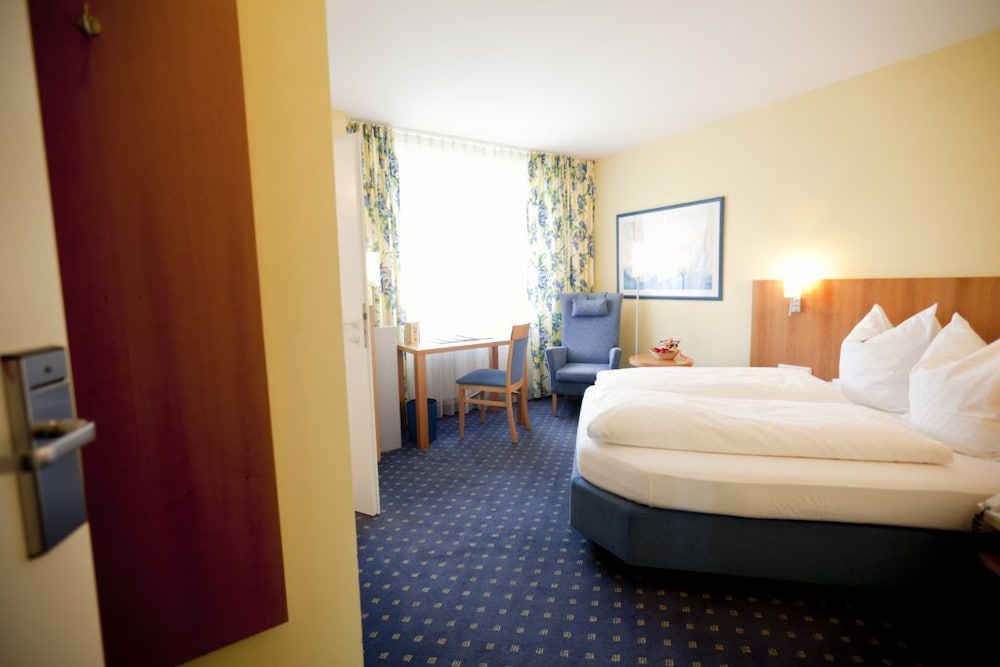 Hotel Möhringer Hof - Photo 3