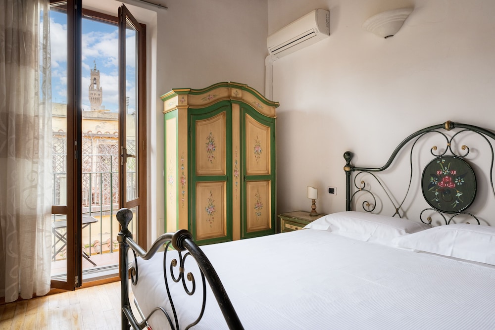 Basic Suite, 1 Bedroom (Via del Corso 12 - no elevator)