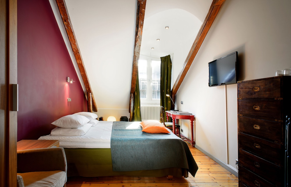 Superior Double or Twin Room - Photo 3