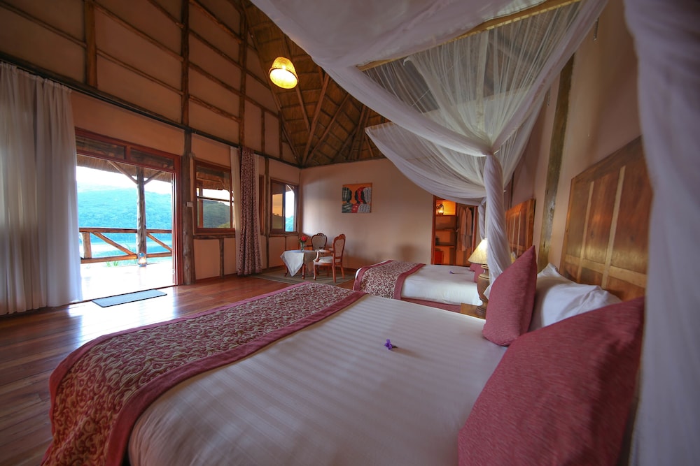 Deluxe Double or Twin Room, Lake View photo 1