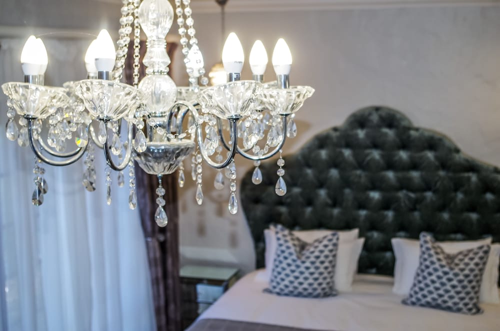 Honeymoon Room