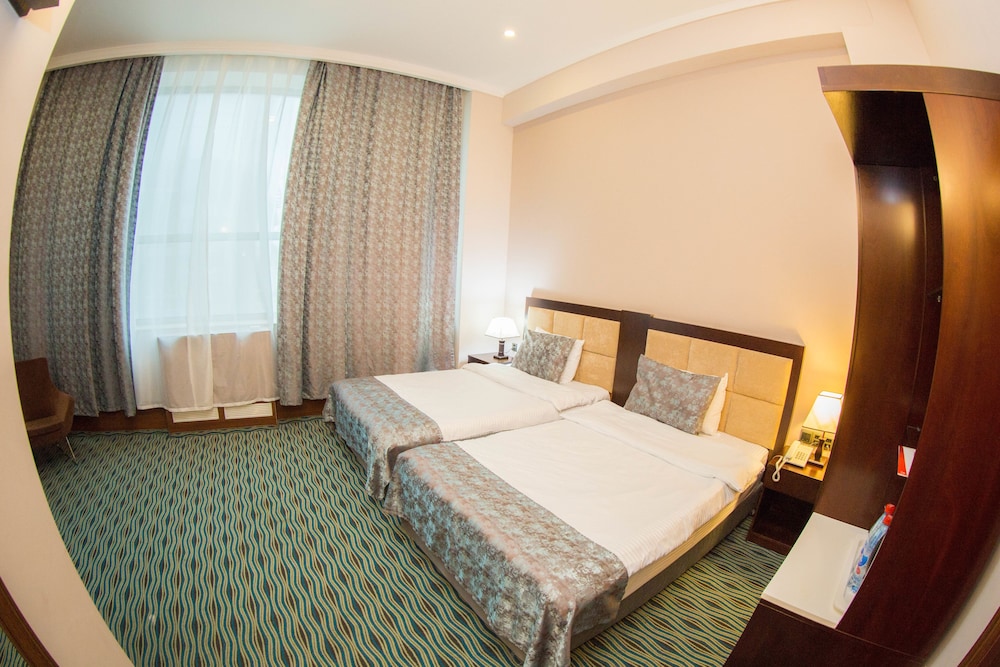 Deluxe Twin Room, City View photo 1