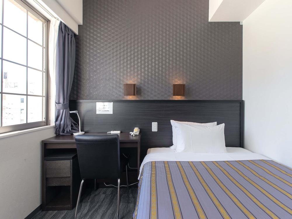 Semi Double Room