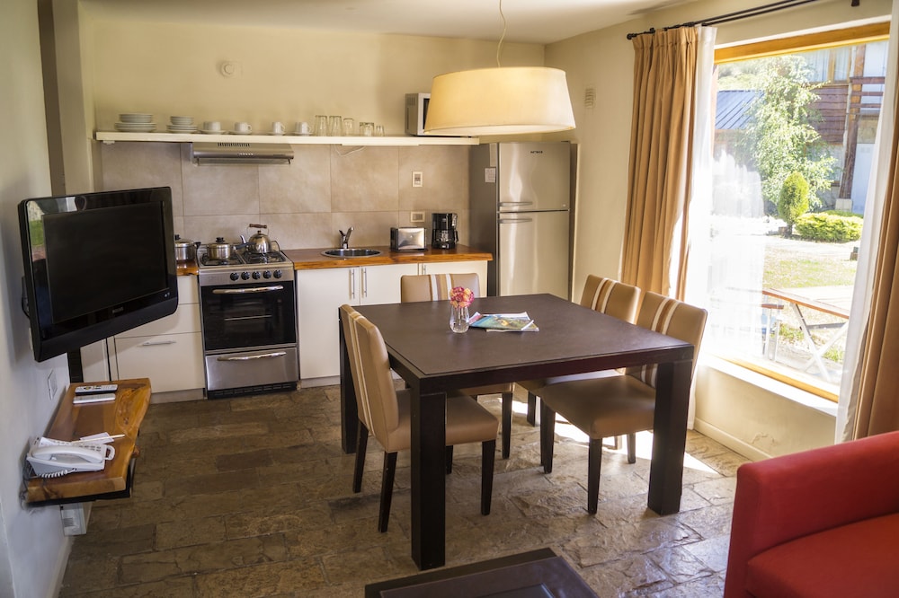 Suite, Multiple Beds, Garden View (Junior Suite King + 2 Sofa Beds) photo 3