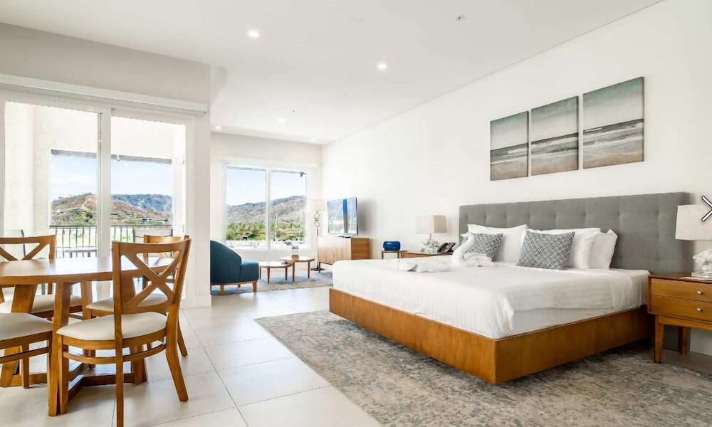 Deluxe Studio, 1 King Bed