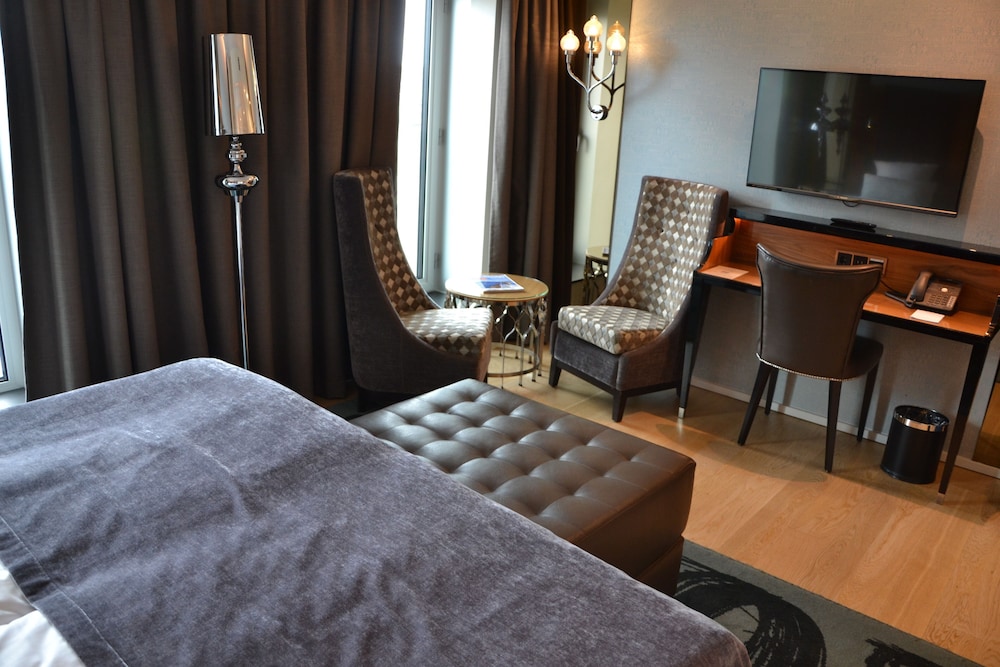 Tivoli Hotel - Photo 100
