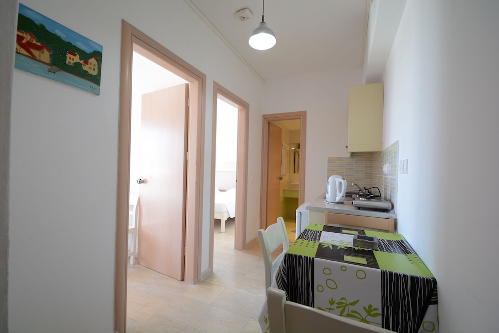 Economy Apartment, 1 Bedroom (for 4) photo 1