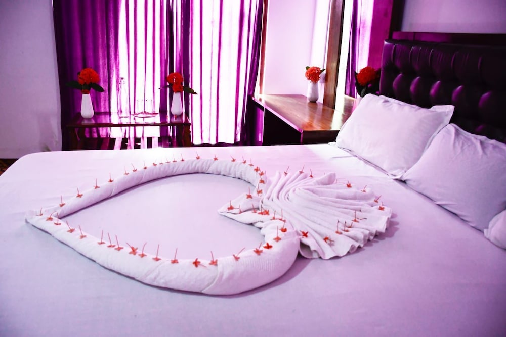 Deluxe Room - Photo 7