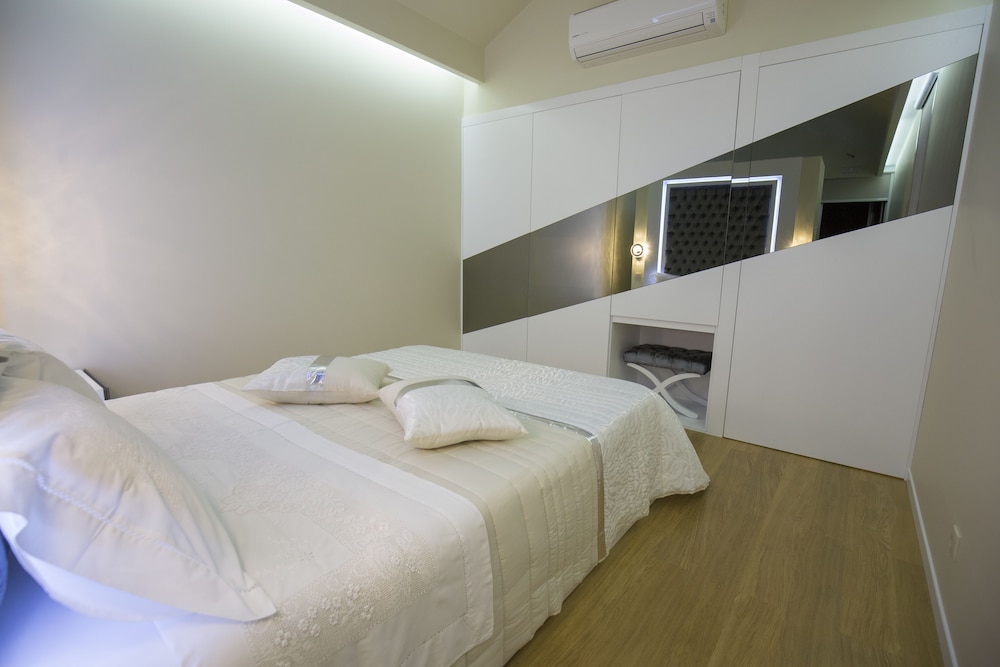 Bungalow, Kitchenette, Ground Floor photo 1