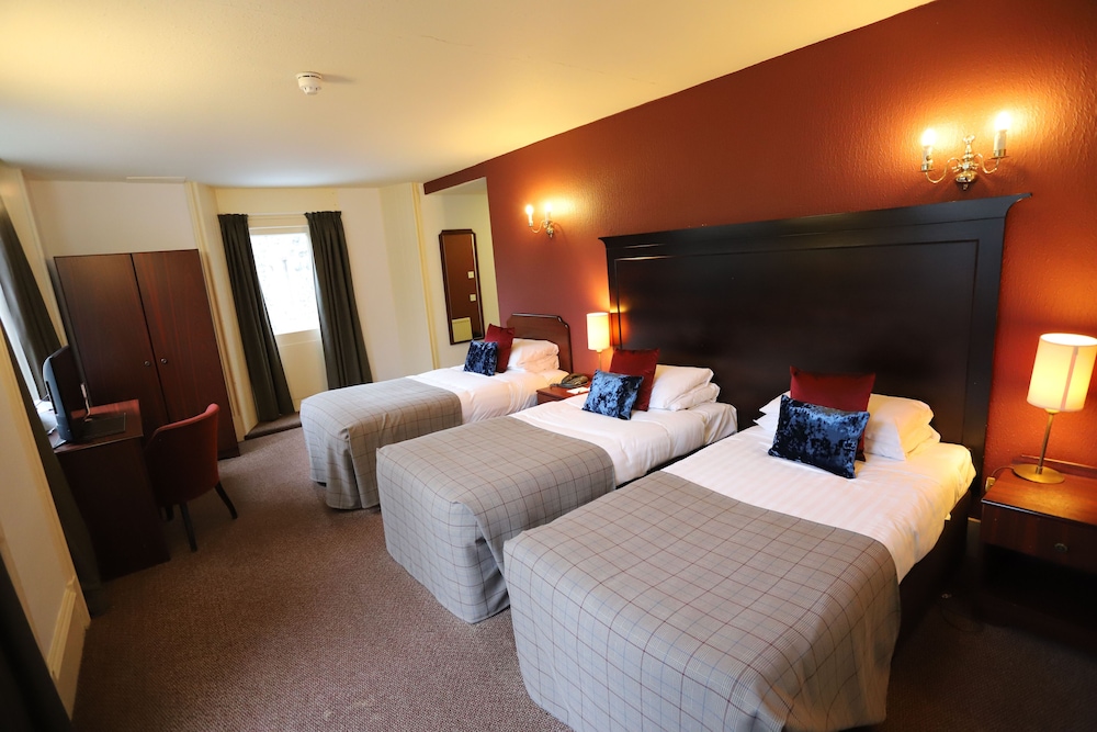 Classic Triple Room with Mountain View - Photo 2