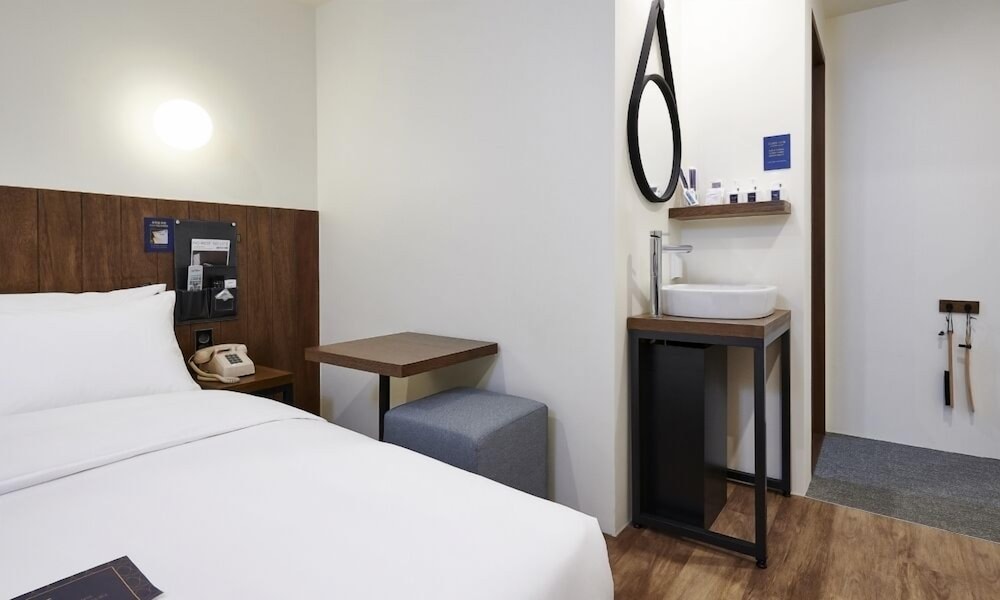 Standard Room (Single Use) - Photo 5