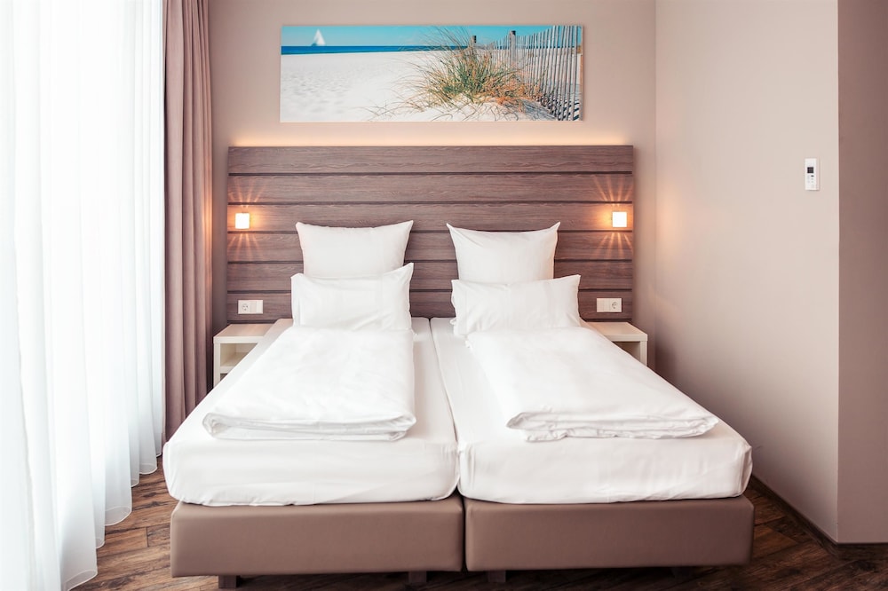 Standard Room, 2 Twin Beds photo 3