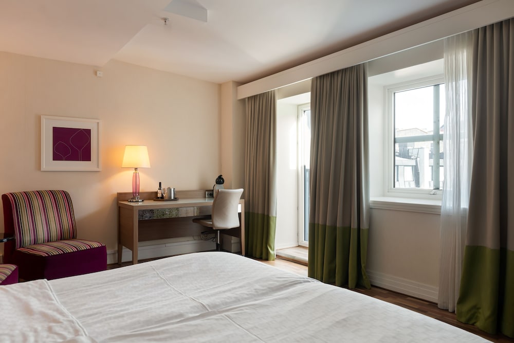 Deluxe Double Room - Photo 14