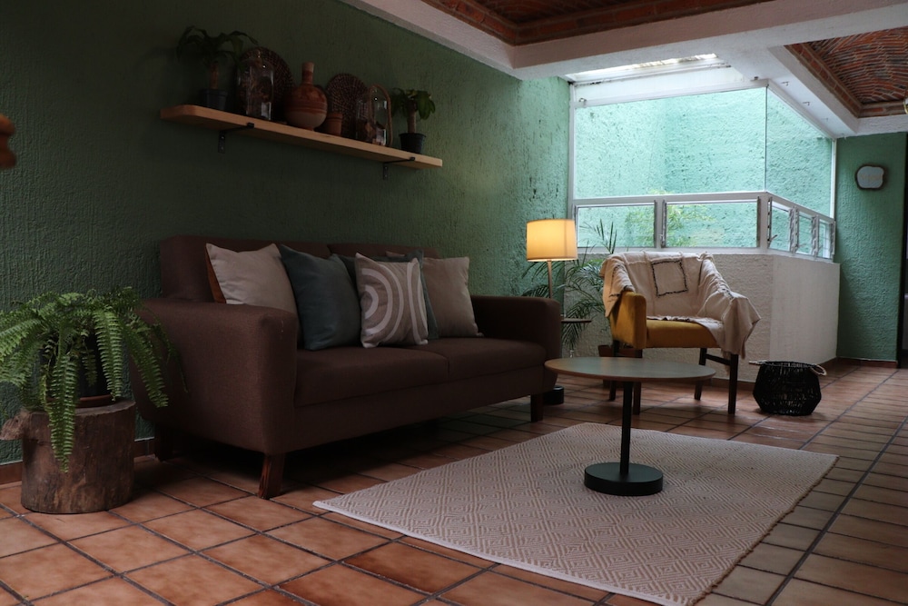 Deluxe Room - Photo 7