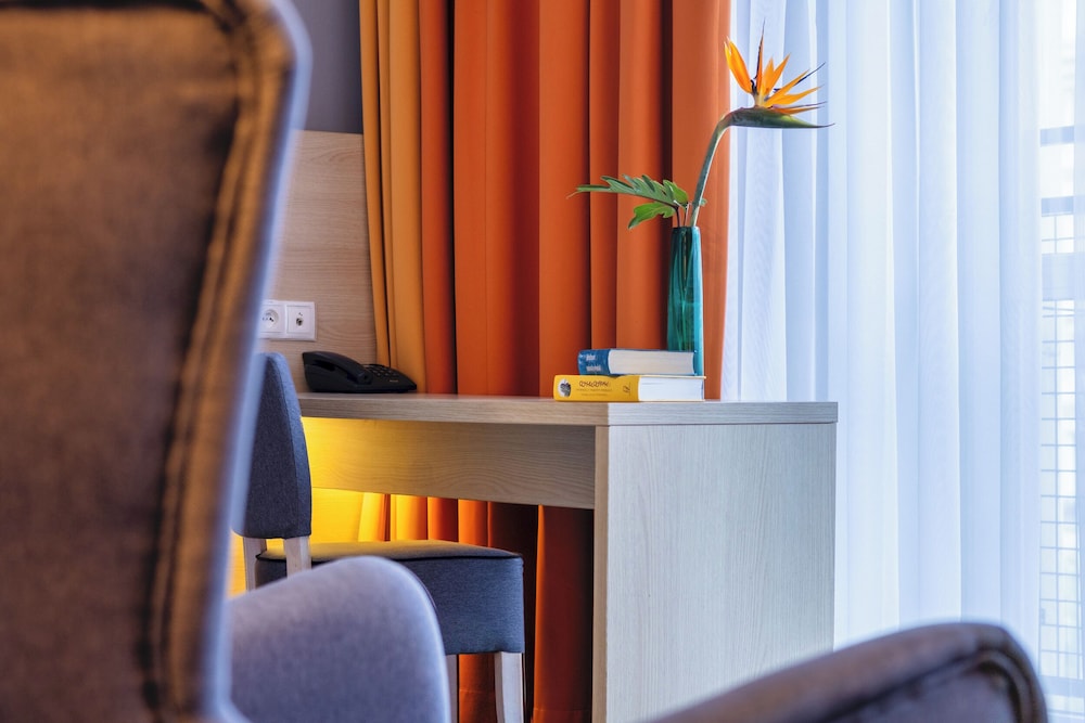 Standard Twin Room - Photo 4