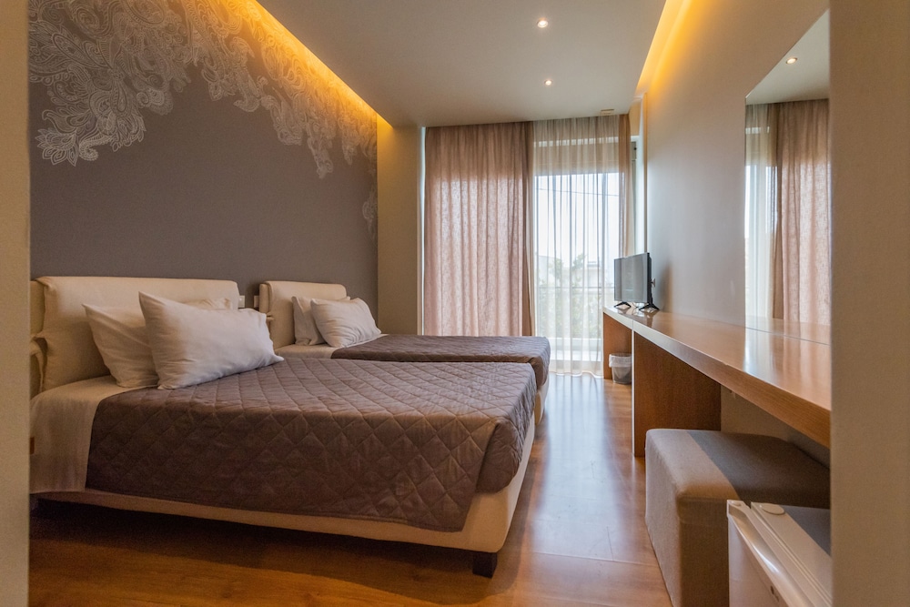 Superior Double or Twin Room photo 3