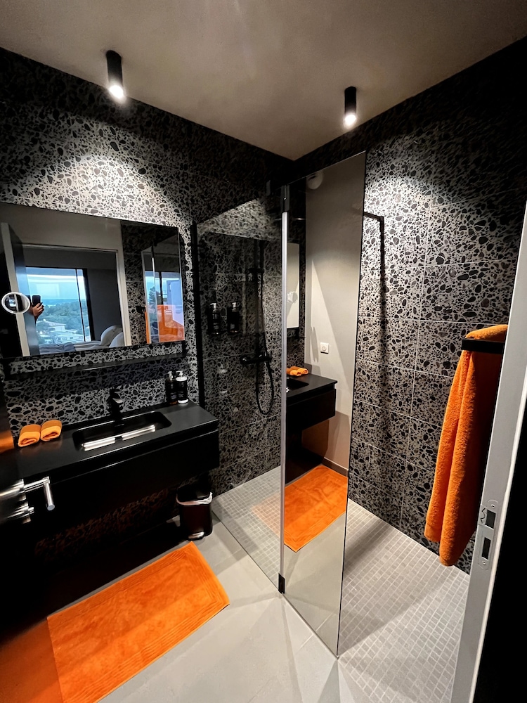 Luxury Triple Room, 1 Bedroom, Non Smoking, Sea View photo 3
