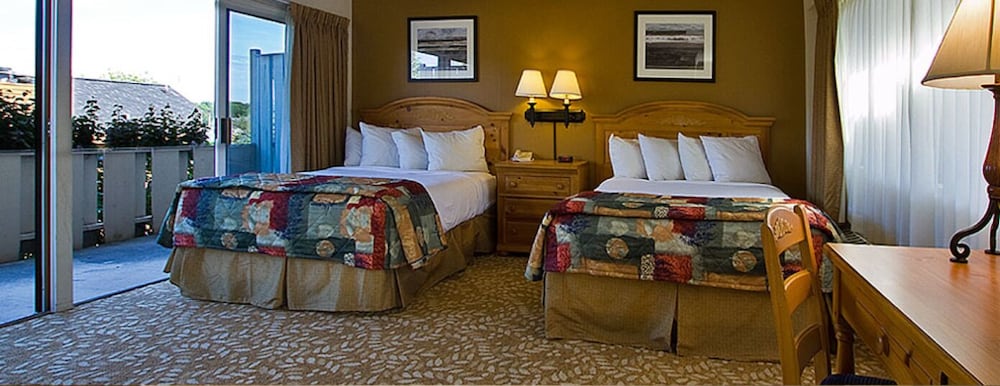 Room, 2 Queen Beds (Balcony or Patio) photo 2