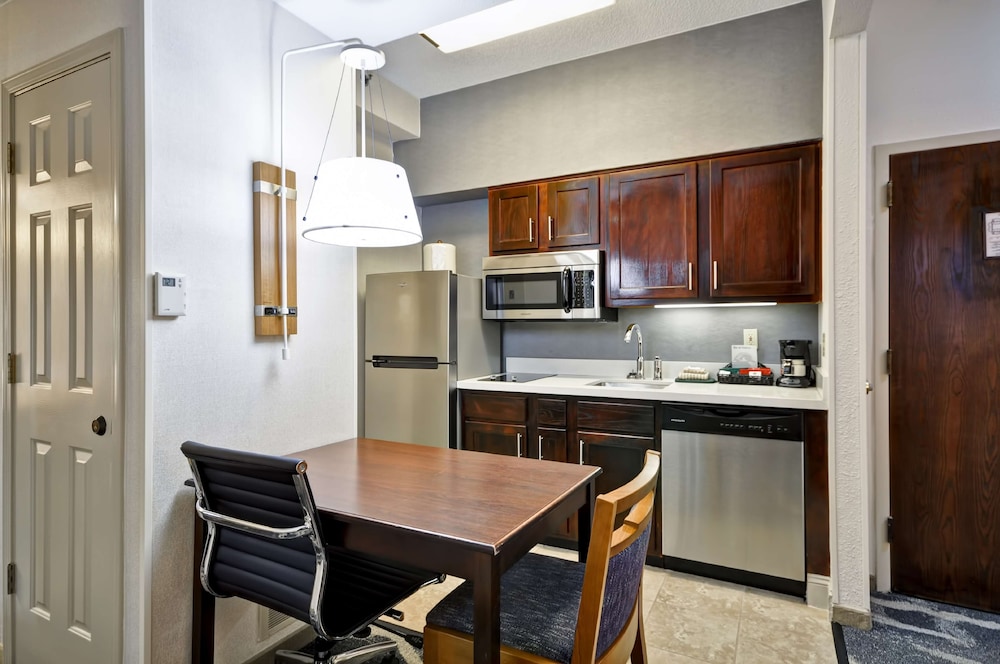 Suite, 1 Bedroom photo 3
