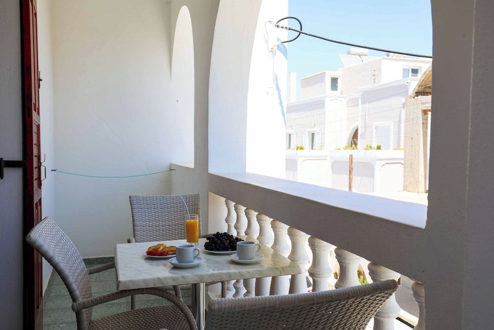 Family Triple Room, Balcony, Courtyard View