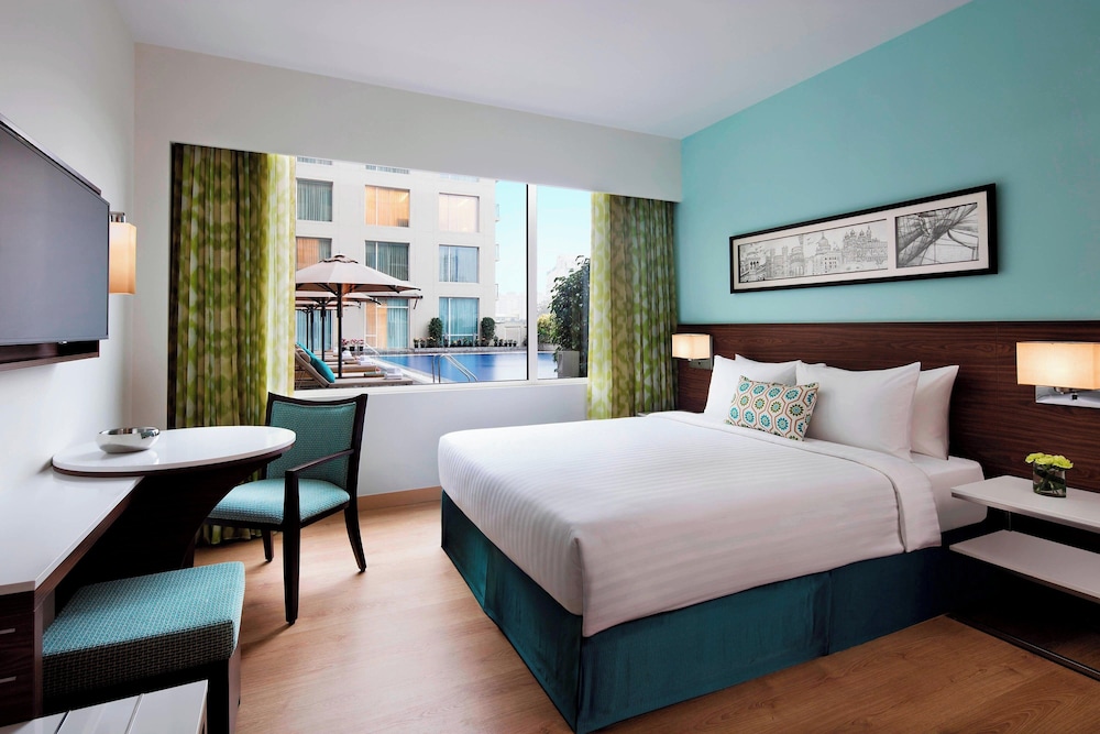 Room, 1 Queen Bed, City View photo 2
