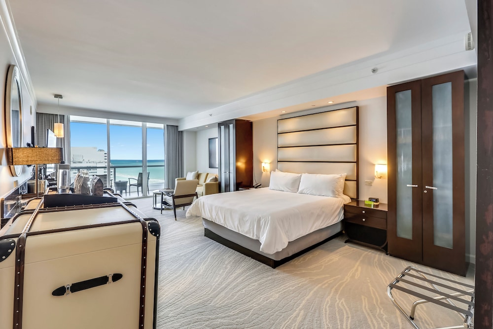 Studio, 1 King Bed with Sofa bed, Balcony, Ocean View
