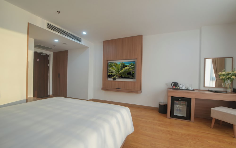 Premier Double Room, Sea View - Photo 7