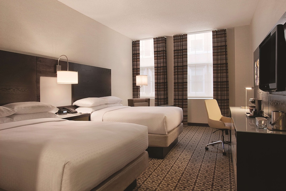 Room, City View - Photo 4