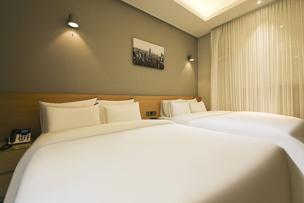 Royal Twin Room