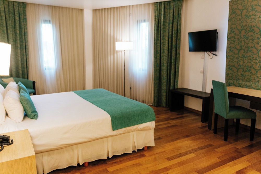 Executive Room - Photo 4