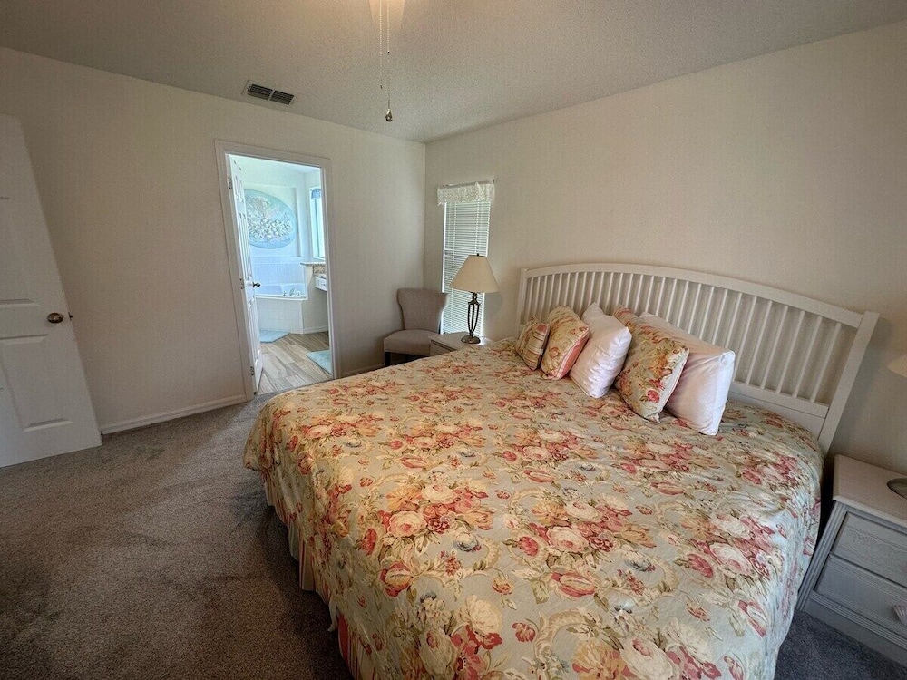 House, Multiple Beds, Pool Access, Pool View photo 1