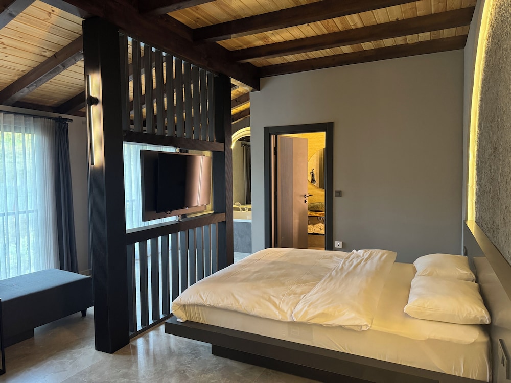 Honeymoon Double Room photo 3