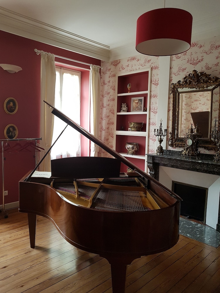 Classic Double Room (Piano) photo 2