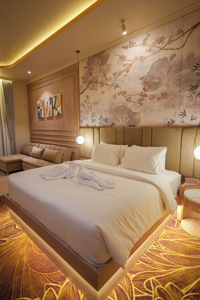 Luxury Suite, City View photo 1
