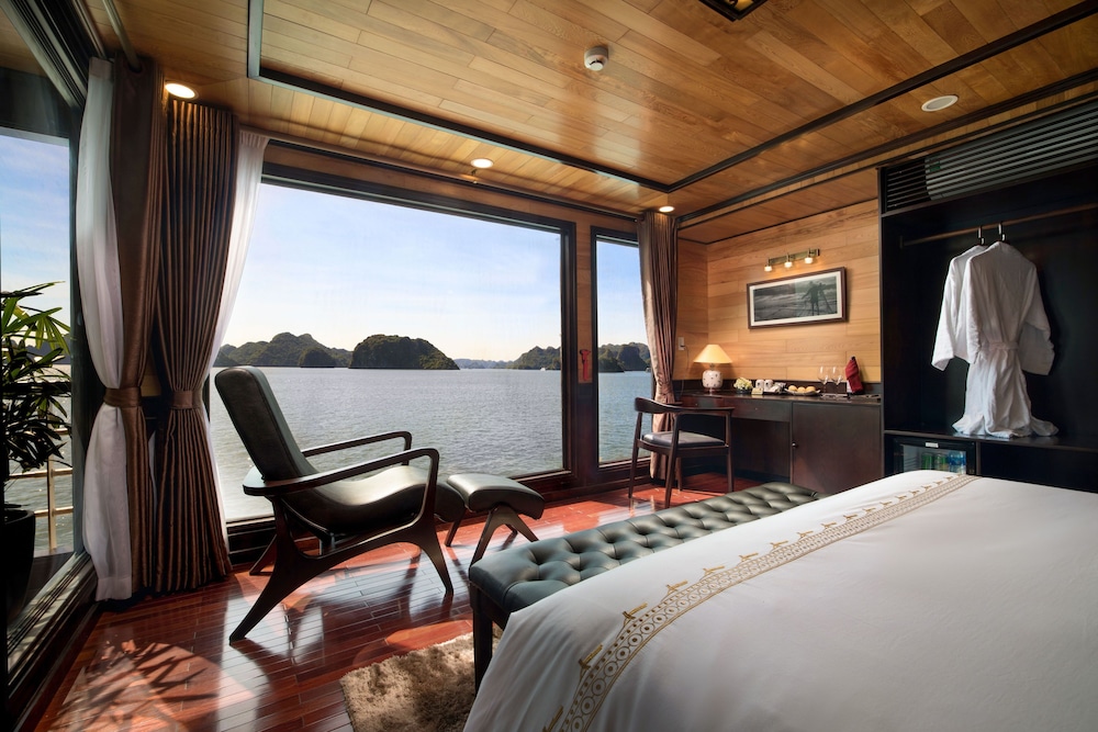 Executive Double or Twin Room, Balcony, Ocean View - 2D1N photo 1