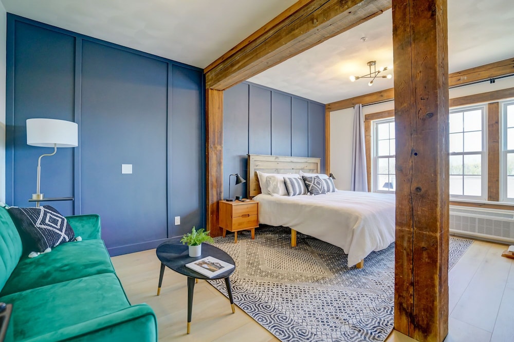 Design Room, Ensuite photo 1