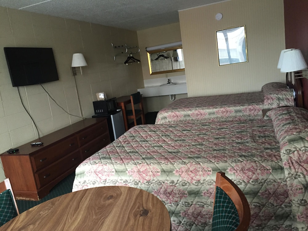 Jacuzzi Suite photo 2