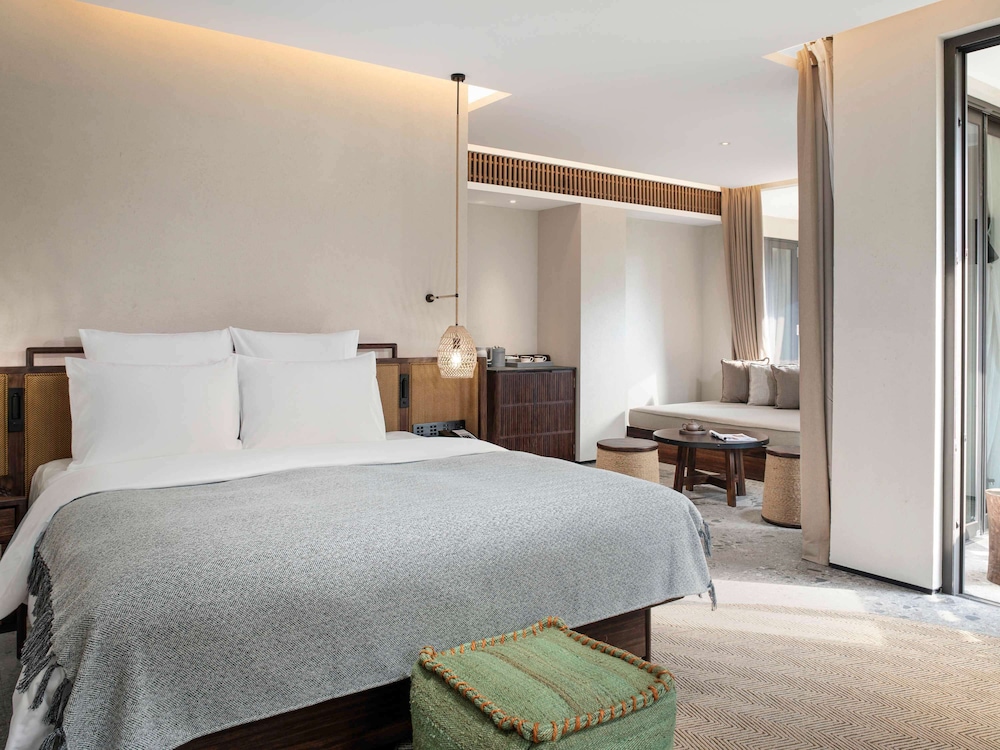 Executive King Bed Room - Photo 2