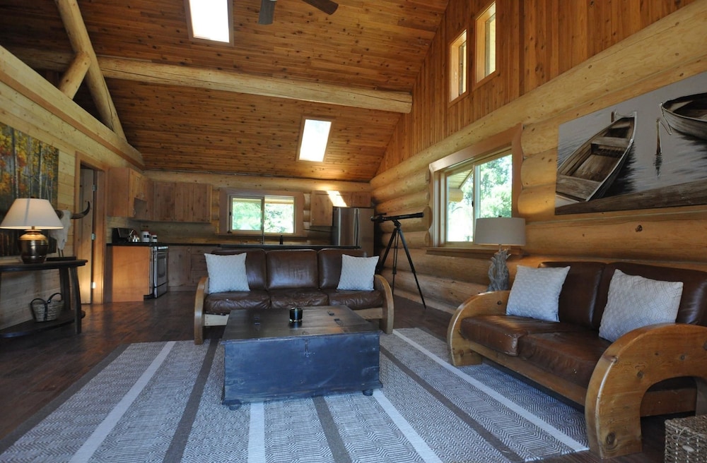 Cabin, 2 Queen Beds photo 1