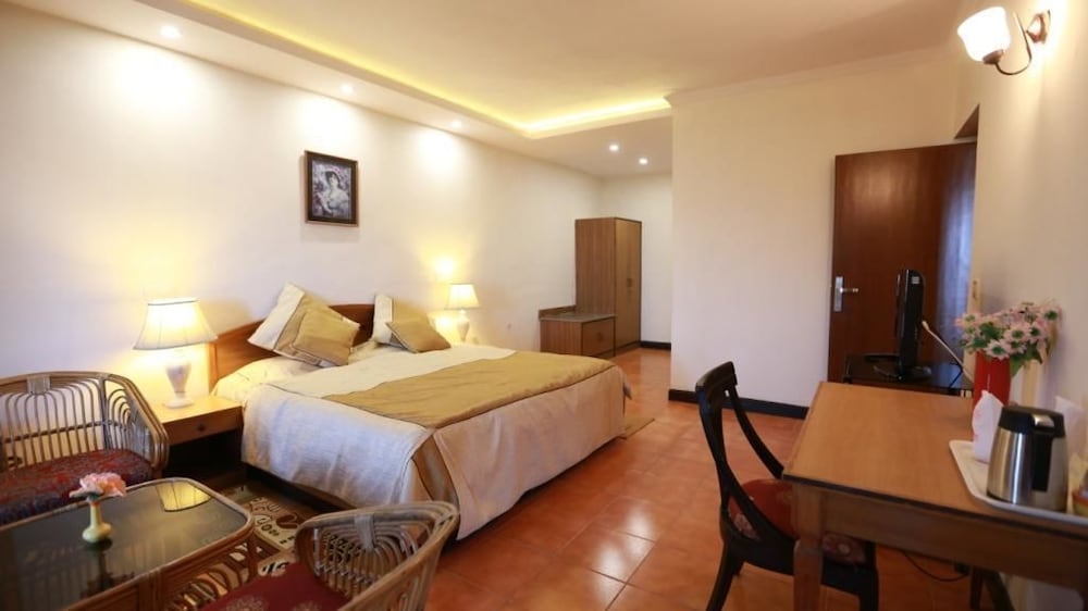 Deluxe Double or Twin Room, 1 Double Bed, Hill View photo 3