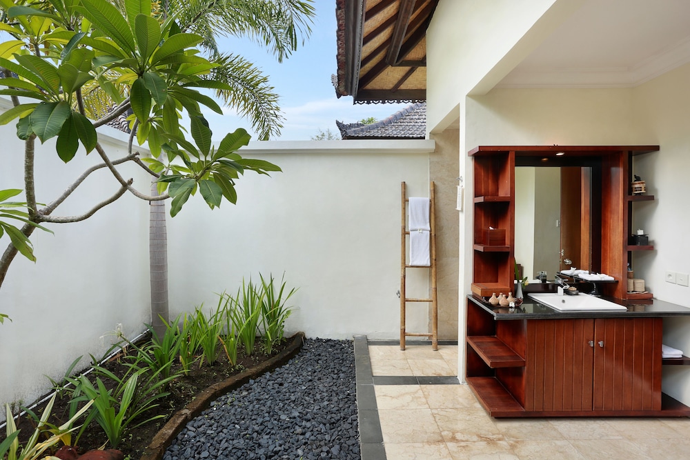 Sunset Bungalow, 1 King Bed - Photo 4