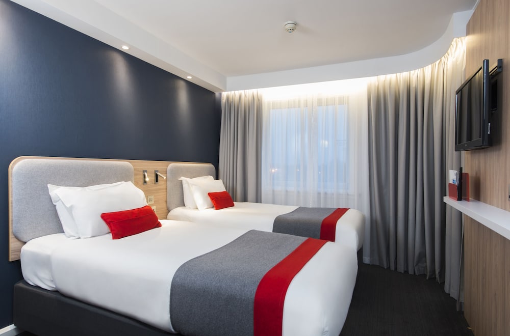 Standard Room, 2 Twin Beds (with Free Hot Breakfast) photo 1
