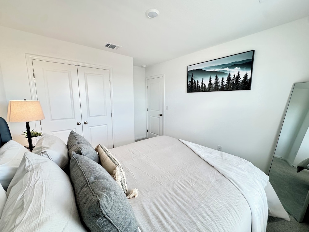 Luxury House, Park View photo 3