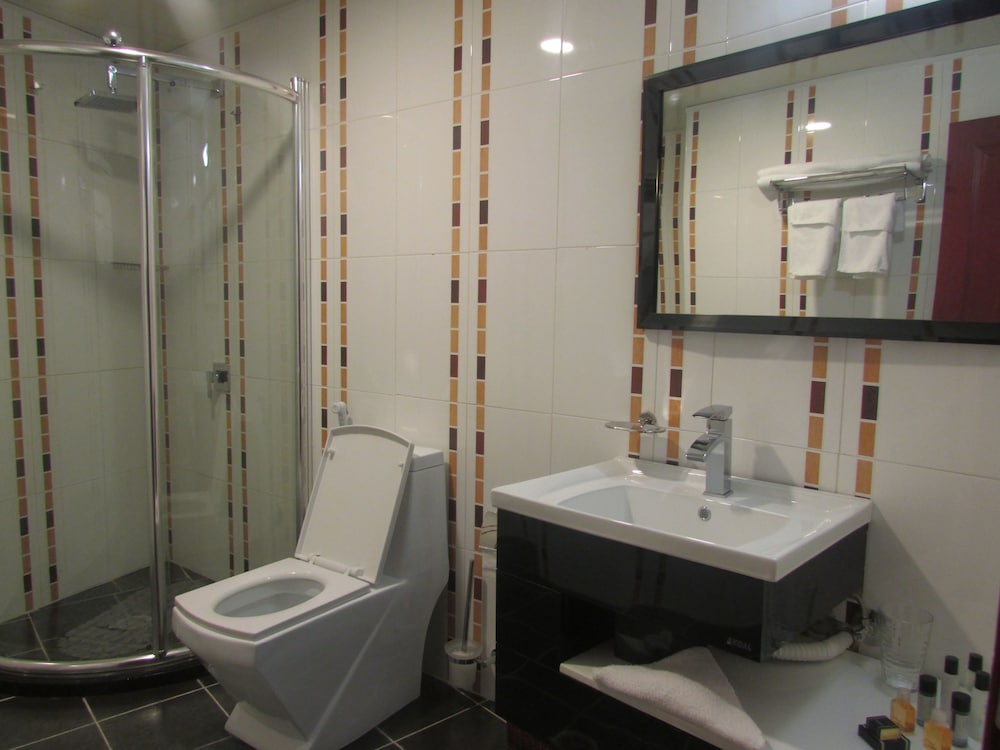 Family Suite, 2 Bedrooms, City View photo 2
